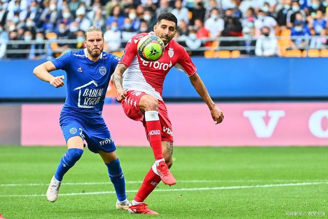 包含转折点摩纳哥造点机会，欧联清晨攻防权衡，气氛紧张，资深球员宣示担当的词条